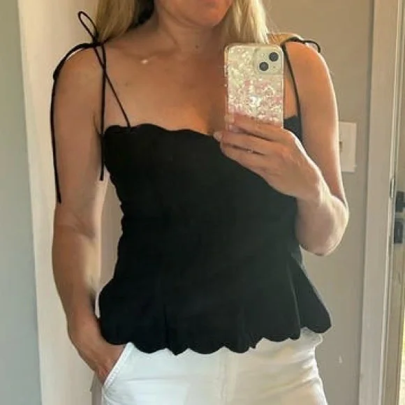 Hofmann Copenhagen Yara Linen Scalloped Blouse Black NWT Size 40 Medium - Picture 14 of 15